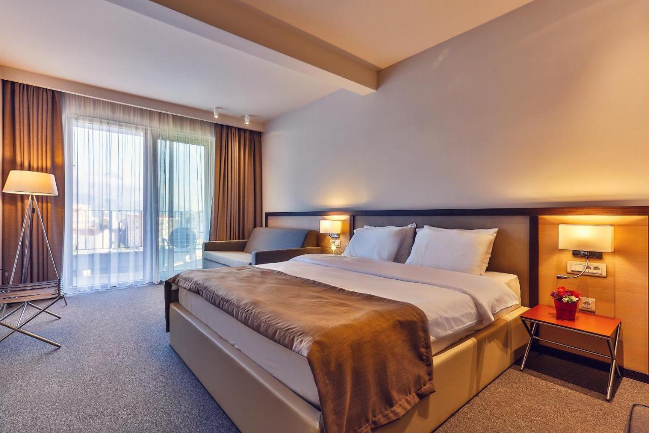 Hotel Bono Budva Eksteriør billede
